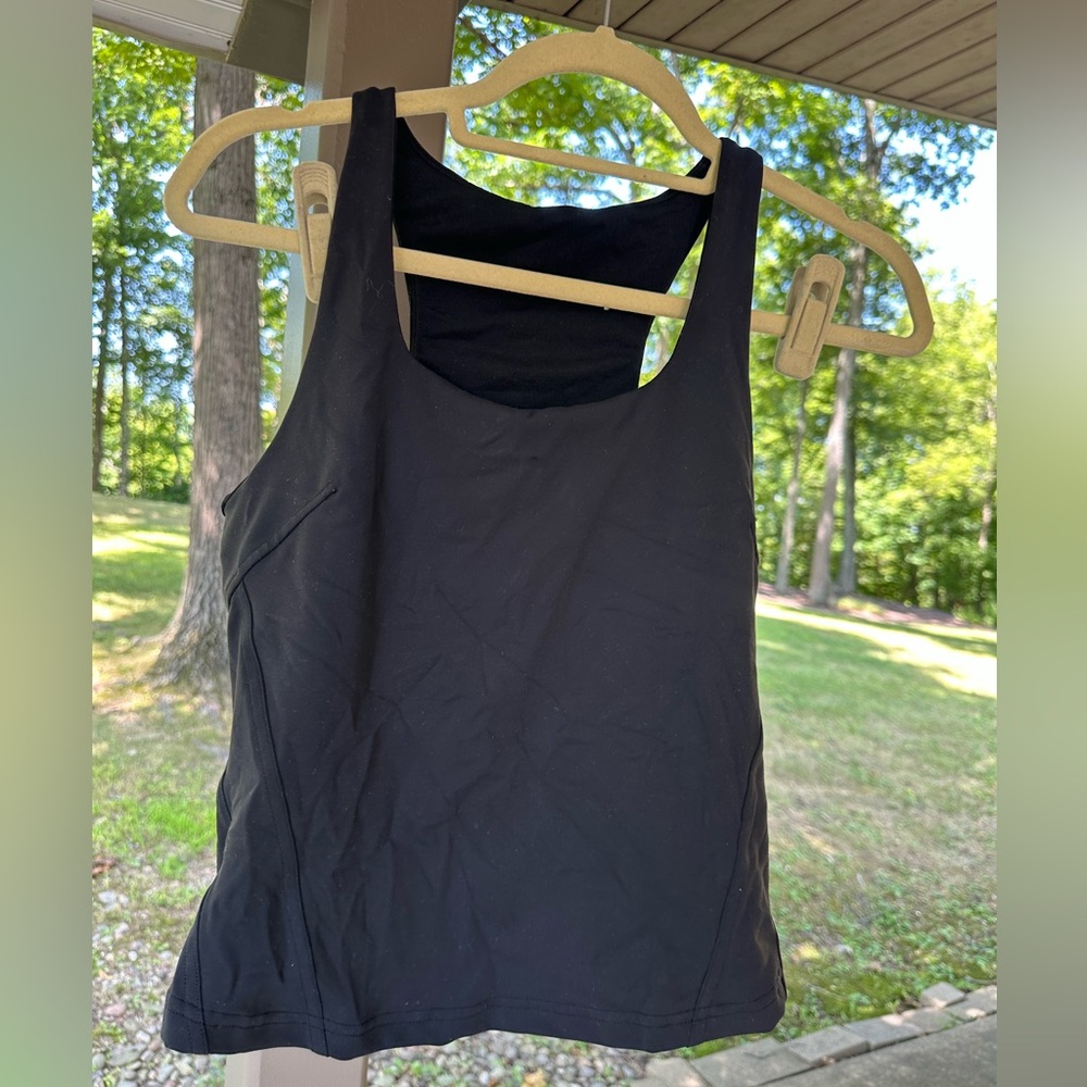 Lululemon athletic tank with built-in bra